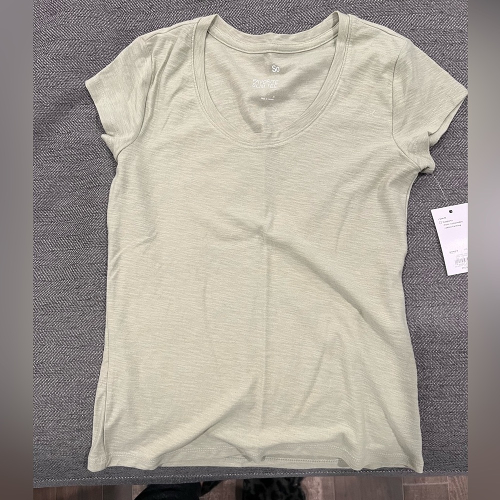 Kohls SO slim fit, light green, small shirt. NWT originally $16.